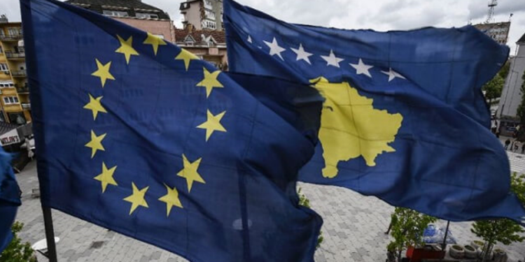 Miratohet draftrezoluta për Kosovën, kërkohet heqja e masave të BE-së