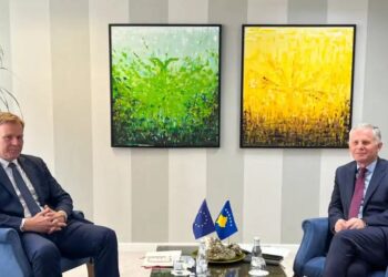 Sorensen në Prishtinë, vazhdon misionin për dialogun Kosovë-Serbi