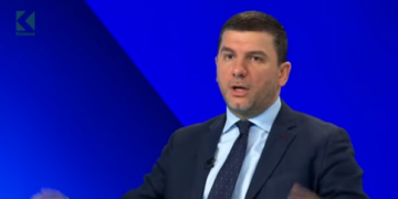 Kryetari i PDK, së Memli Krasniqi ka thënë se nëse Kurti dështon ta formojë Qeverinë, PDK do ta bëjë brenda 48 orëve, shkruan Periskopi.