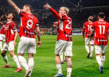 Milani mposht Interin dhe regjistron një rekord historik në derbi