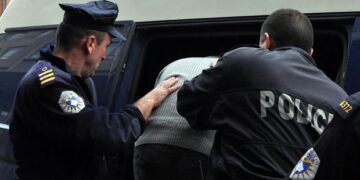 16 pelegrinë serbë të arrestuar, njëri nga ta lidhje familjare me një terrorist të Banjskës- Sveçla jep detaje