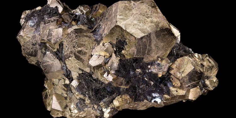 Mineralet e rralla në qendër të përplasjes SHBA-Kinë
