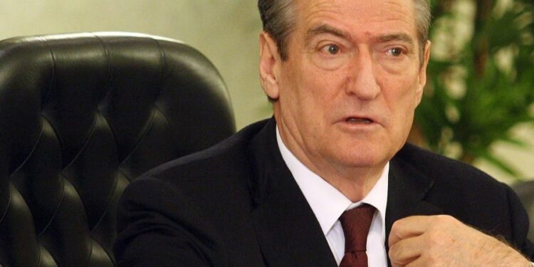 Dokument: Sali Berisha vendosi per mbylljen e Shkolles Ushtarake “Skenderbej”