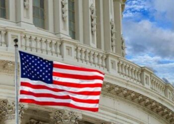 Urdhërohet që flamujt në SHBA të ulen në gjysmështizë në nderim të Papës Françesku