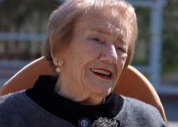 E vërteta mbi “braktisjen në azil” e Nderit të Kombit, Tinka Kurti!