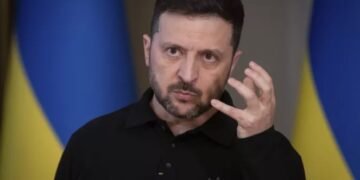 Zelenskyy paralajmëron për kërcënime të reja nga Rusia përmes Bjellorusisë – Medvedev rrit tensionet me deklarata për NATO-n