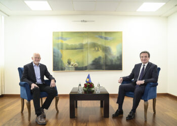 Albin Kurti pret në Prishtinë ish-kryeministrin grek George Papandreou: Fokus në bashkëpunimin bilateral dhe zhvillimet rajonale