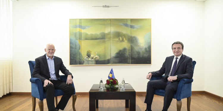 Albin Kurti pret në Prishtinë ish-kryeministrin grek George Papandreou: Fokus në bashkëpunimin bilateral dhe zhvillimet rajonale