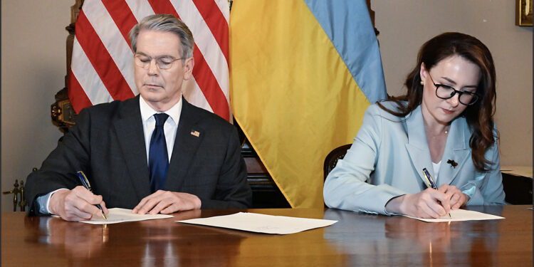 SHBA dhe Ukraina nënshkruajnë marrëveshje historike për metalet e rralla dhe investimet në energji të rinovueshme