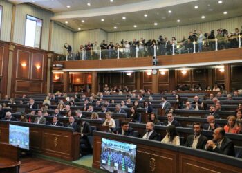 Seanca Konstituive për Kuvendin e Kosovës Dështoi Përsëri
