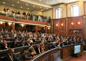 Kuvendi i Kosovës dështon për herë të 21-të të konstituohet – Seanca shtyhet për 27 maj