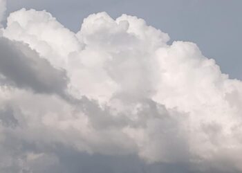 Parashikimi i motit për të premten: Vranësira, reshje dhe intervale me diell në rajon