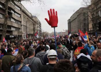 Protestat në Serbi, studentët kërkojnë zgjedhje të parakohshme parlamentare