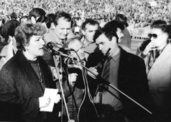 Kaqusha Jashari gruaja simbol e trazirave te para politike në Kosovë 1988/1989