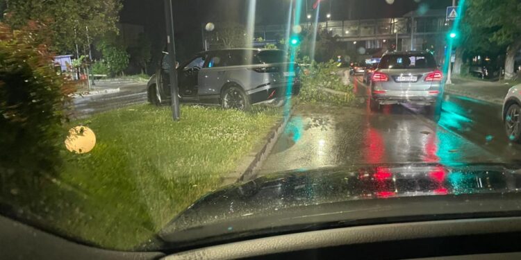 Aksident trafiku në lagjen Ulpiana të Prishtinës, afër shkollës “Ali Sokoli”