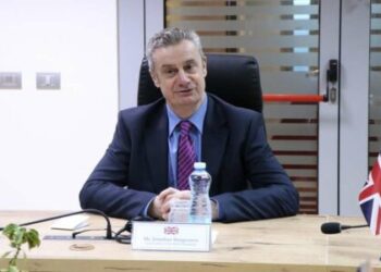 Ambasadori i Britanisë flet për bllokadën institucionale: Populli i Kosovës pret veprim, formoni Kuvendin dhe Qeverinë