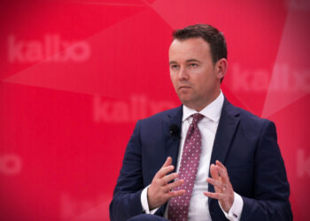 “Qelbësira” dhe “analfabet milioner” – Ministri Faton Peci sulmon ashpër gazetarin Ermal Panduri