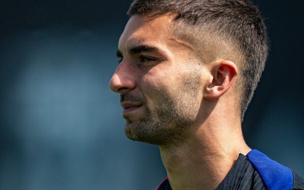 Barcelona në prag të titullit kampion, por Hansi Flick përballet me mungesën e Ferran Torres