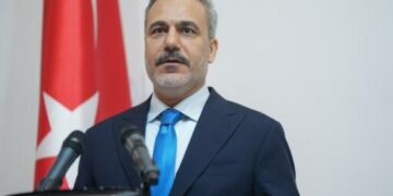 Turqia propozon samit me udhëheqësit botërorë për t’i dhënë fund luftës në Ukrainë