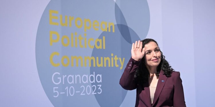 Presidentja Osmani përfaqëson Kosovën në samitin e liderëve të Komunitetit Politik Evropian në Tiranë