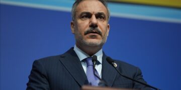 Stambolli pret rifillimin e dialogut Rusi–Ukrainë: Ministri i Jashtëm turk Fidan u uron sukses delegacioneve ndërluftuese