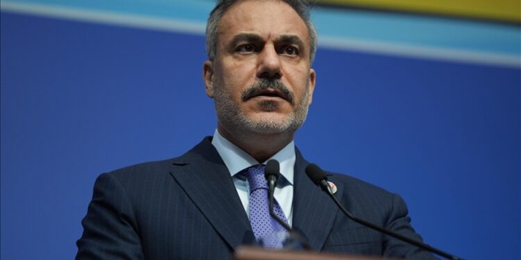 Stambolli pret rifillimin e dialogut Rusi–Ukrainë: Ministri i Jashtëm turk Fidan u uron sukses delegacioneve ndërluftuese