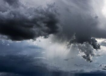 Moti për ditën e shtunë: Reshje shiu, ulje temperaturash dhe reshje bore në viset malore