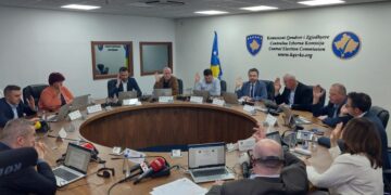 KQZ mblidhet sot për të diskutuar pagesat e stafit zgjedhor dhe çështje të tjera paszgjedhore