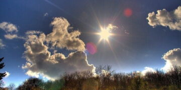 Nesër temperaturat deri në 26 gradë Celsius