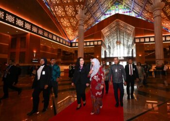 Presidentja Osmani në vizitë zyrtare në Malajzi: Forcim i marrëdhënieve diplomatike dhe ekonomike