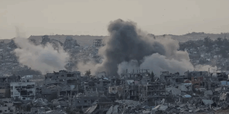 Izraeli nis ofensivë të re në Gaza – Mbi 53,000 të vrarë që nga tetori 2023