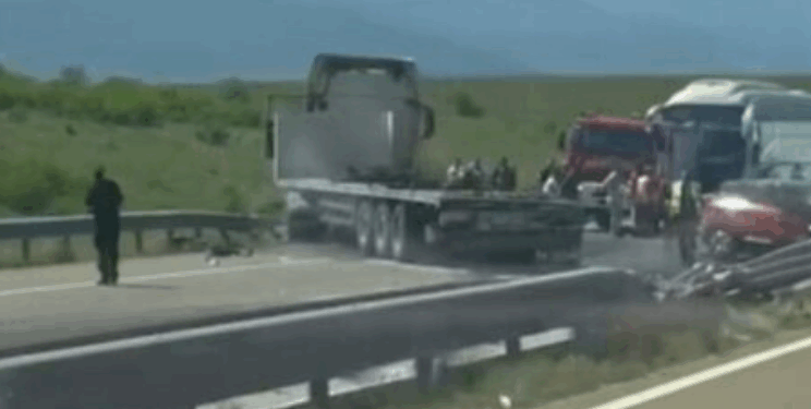 Aksident në autostradën “Ibrahim Rugova” pranë Duhëlit – tre të lënduar