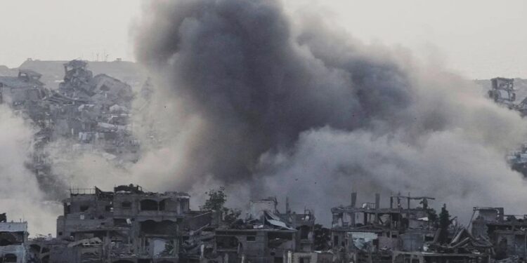 Izraeli nis ofensivë të re në Gaza: Sulme ajrore dhe operacione tokësore në shkallë të gjerë