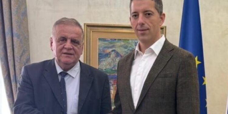 “Ty Serbia nuk po të përndjek” – Spahiu i del në mbështetje Nexhat Behlulit, ‘përkrah’ kërcënimet ndaj gazetarëveve