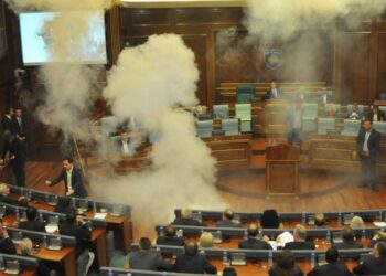 Sot seanca gjyqësore për gazin lotsjellës, e përfshirë në rast është edhe kandidatja për kryeparlamentare Albulena Haxhiu