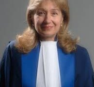 Trendafilova kritikon protestat e Veteranëve