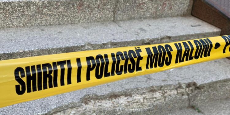 Ekskluzive: Gjendet trup i pajetë në Ulpianë – Dyshohet për vetëvrasje pranë “Fontanës”