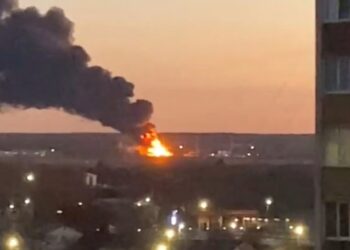 Ukraina lëshon sulmin më të madh me dronë ndaj Rusisë – Moska raporton 296 dronë të rrëzuar