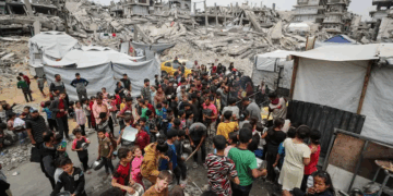 Situatë alarmante në Gaza: Uji dhe ushqimi drejt shterimit, përleshje për mbijetesë