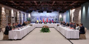 Mbyllen bisedimet Ukrainë-Rusi në Stamboll