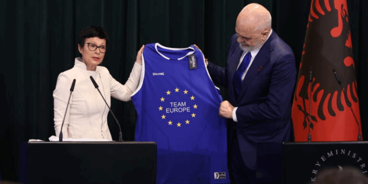 ‘Shqipëria pararendëse’ – Konferenca e pestë për negociatat më 22 maj, Rama: Hapim tetë kapituj të rinj