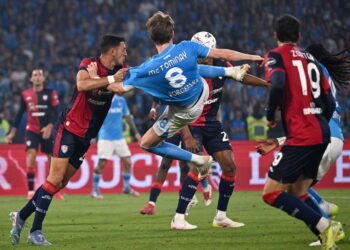 Napoli kampion i Italisë për herë të katërt – Fitore ndaj Kaljarit vulos sezonin historik
