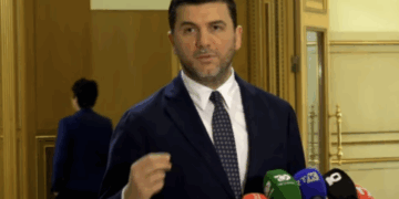 Krasniqi: Për 24 orë mund të konstituohet Kuvendi, nëse VV tërhiqet nga emri i Albulena Haxhiut