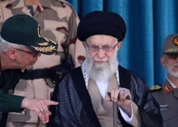 “Pranoni armëpushimin ose do t’ju gjejmë”: SHBA dyshohet se i dërgoi Khameneit koordinatat e vendstrehimit