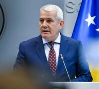 Sveçla: Arsenali i zbuluar në Zveçan, i mjaftueshëm për një njësi terroriste – armët në pronësi të një politikani serb