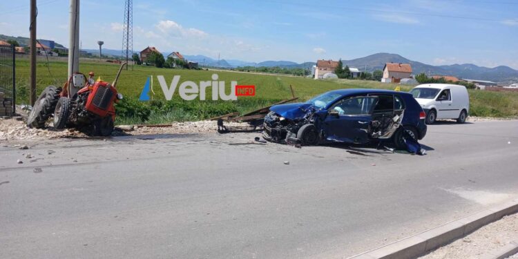 Aksident në Vushtrri mes një veture dhe një traktori – s’dihet për të lënduar