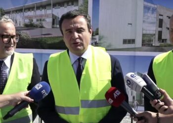 “Pikë së pari, Serbia duhet ta dorëzojë Radoiçiqin” – Kurti i përgjigjet Trump-it