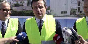 “Pikë së pari, Serbia duhet ta dorëzojë Radoiçiqin” – Kurti i përgjigjet Trump-it