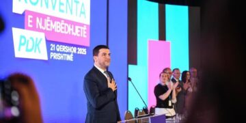 Memli Krasniqi rizgjidhet kryetar i PDK-së: Premton rikthimin e partisë në pushtet