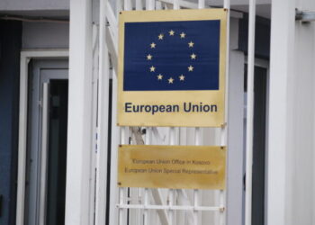 BE bën thirrje për qetësi në prag të festimeve të Vidovdanit – Reagon edhe për vendimin mbi flamurin serb